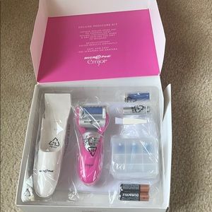 New in box Emjoi Micro-pedi Deluxe Pedicure Kit
